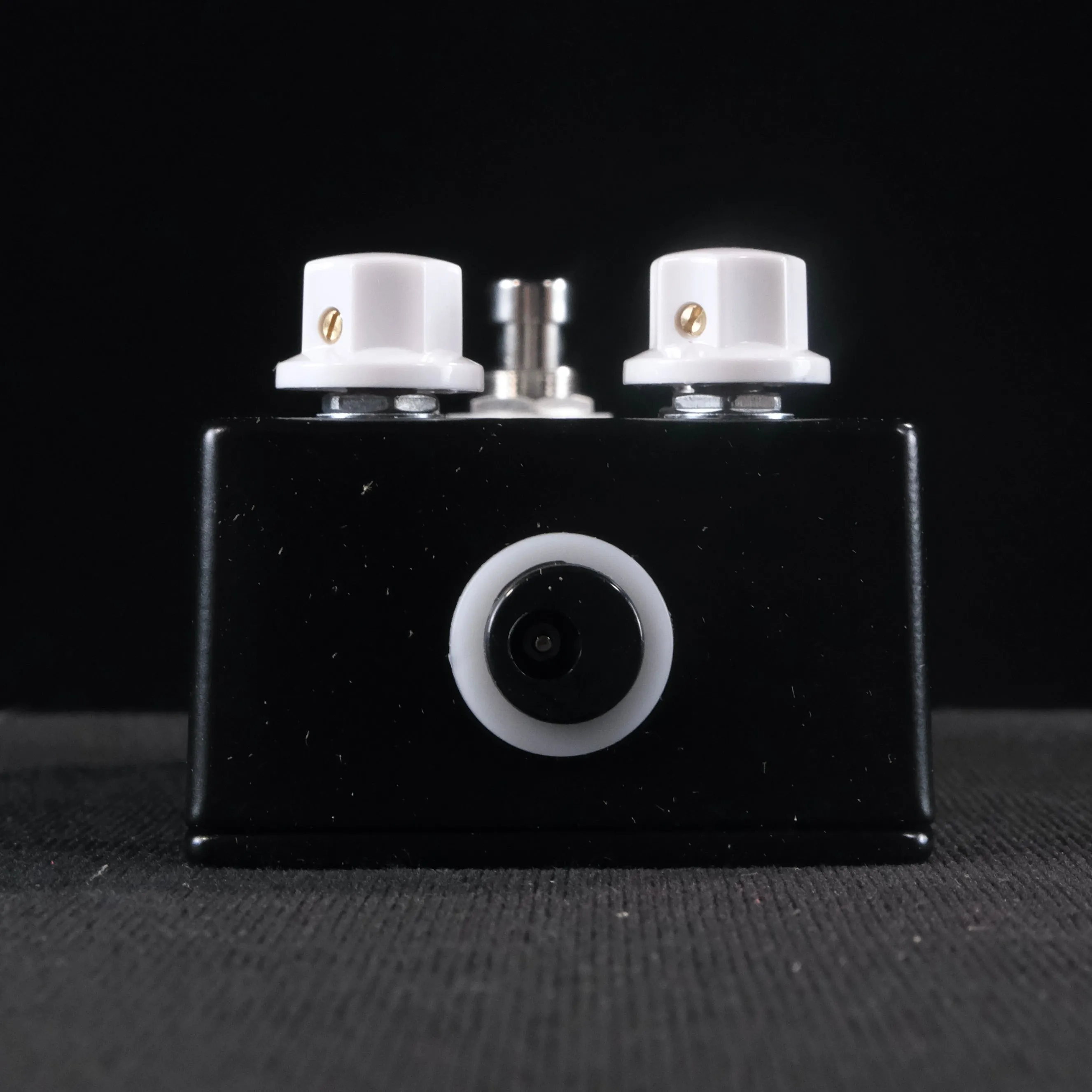 JHS Haunting Mids EQ and Mid-Boost