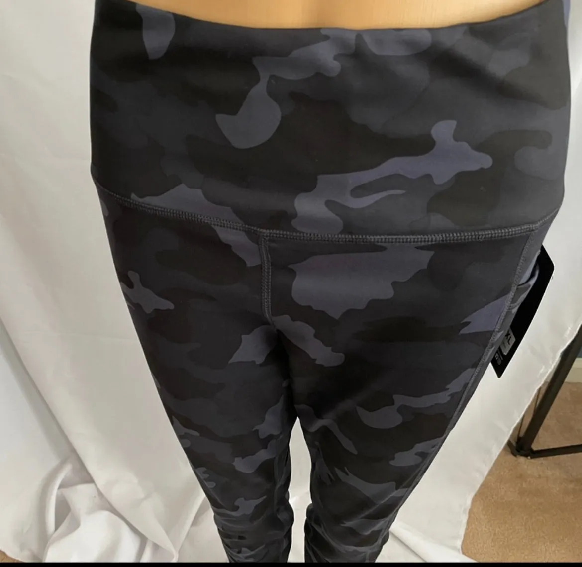 Yogalicious Lux High Waisted Side Pocket L…